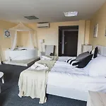 Hotel Czarno Na Bialym