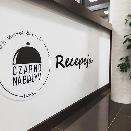Czarno Na Bialym Hotel Cracóvia
