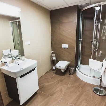 酒店 Czarno Na Bialym 3*