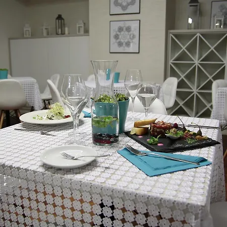 Czarno Na Bialym 3* 克拉科夫